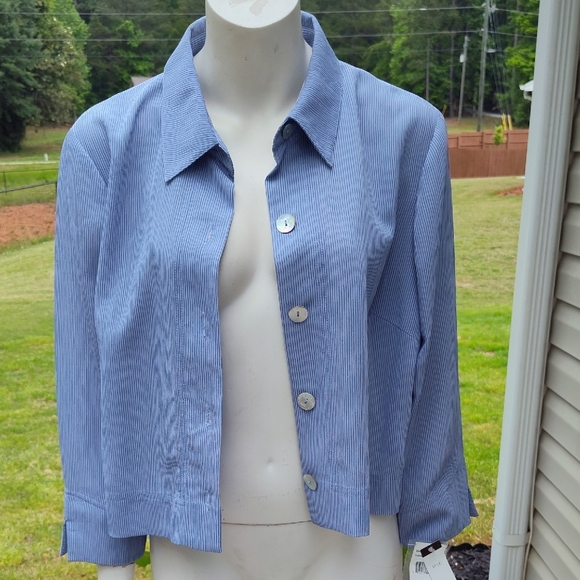 Maggy London Button-Up Jacket - Picture 5 of 9